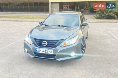 Седан Nissan Altima 2018 в Запорожье