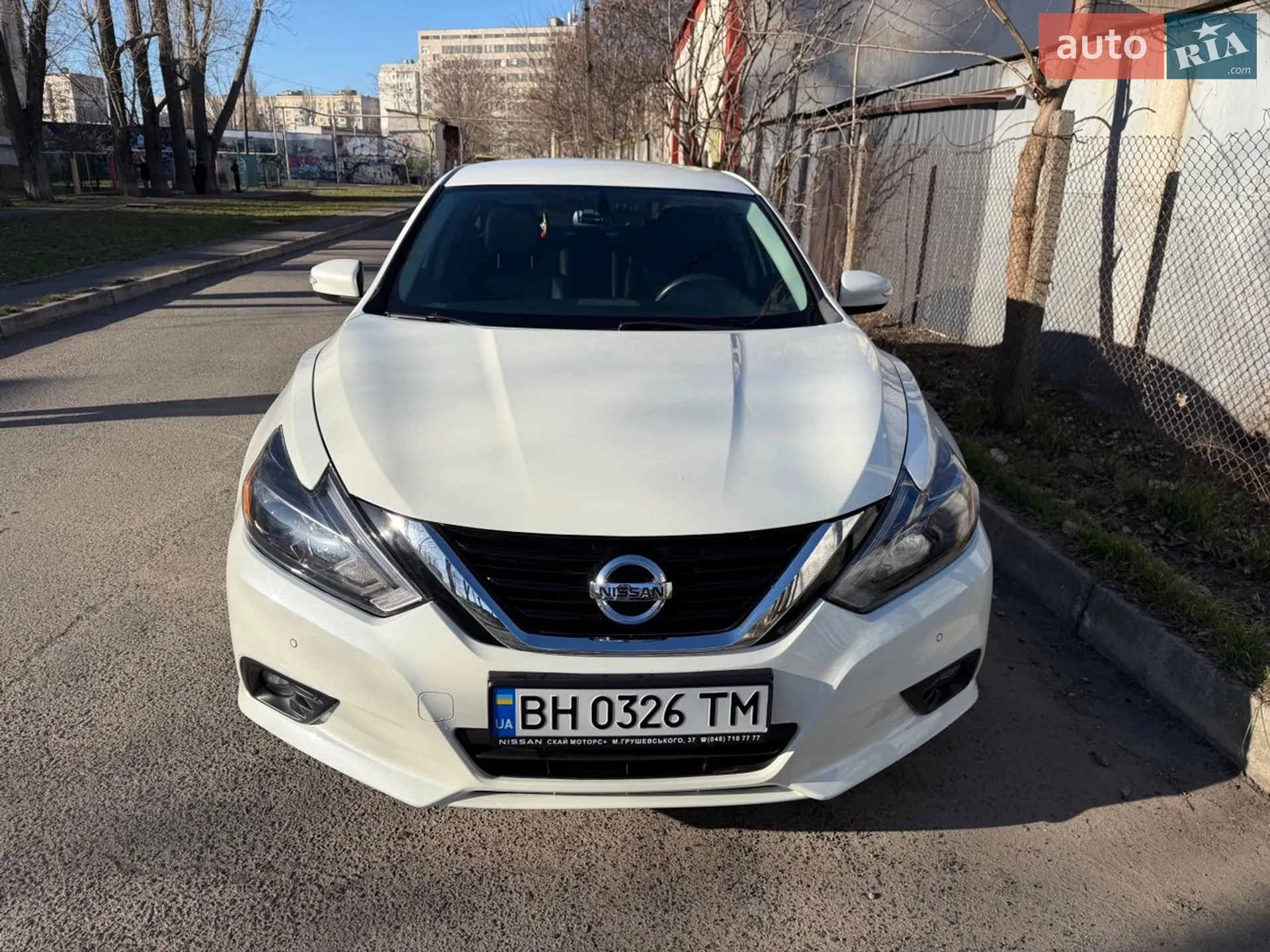 2017 Nissan Altima - фото 1