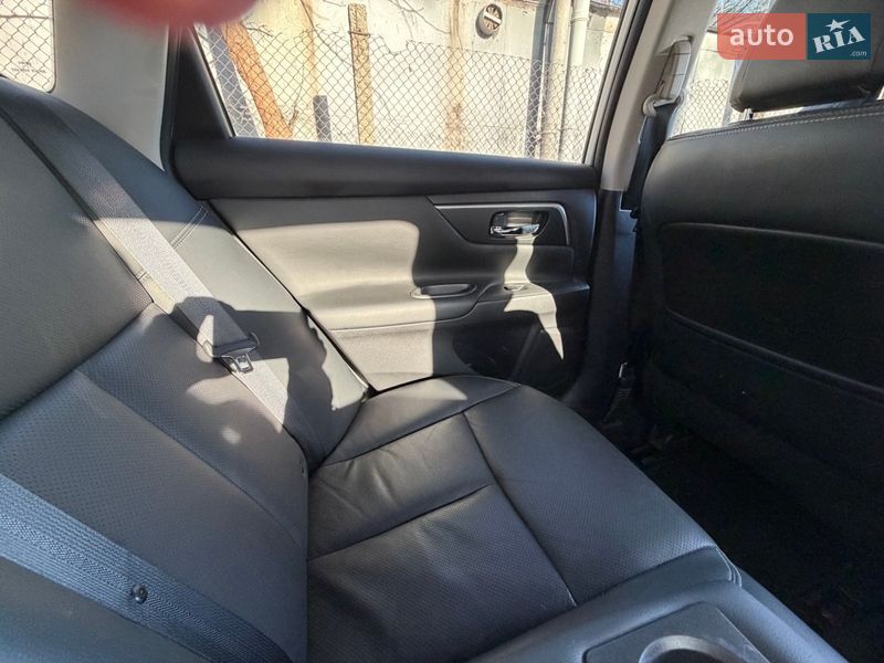 Седан Nissan Altima 2017 в Одессе