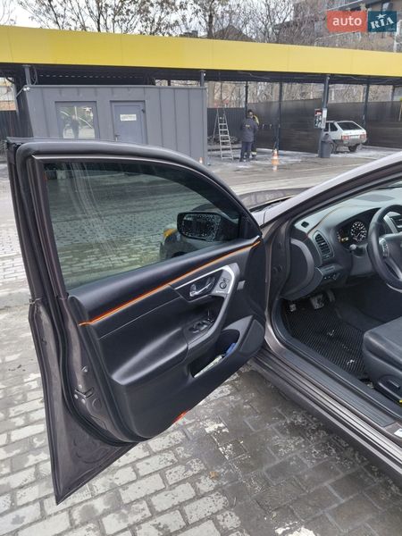 Седан Nissan Altima 2015 в Дніпрі