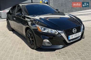 Седан Nissan Altima 2018 в Киеве