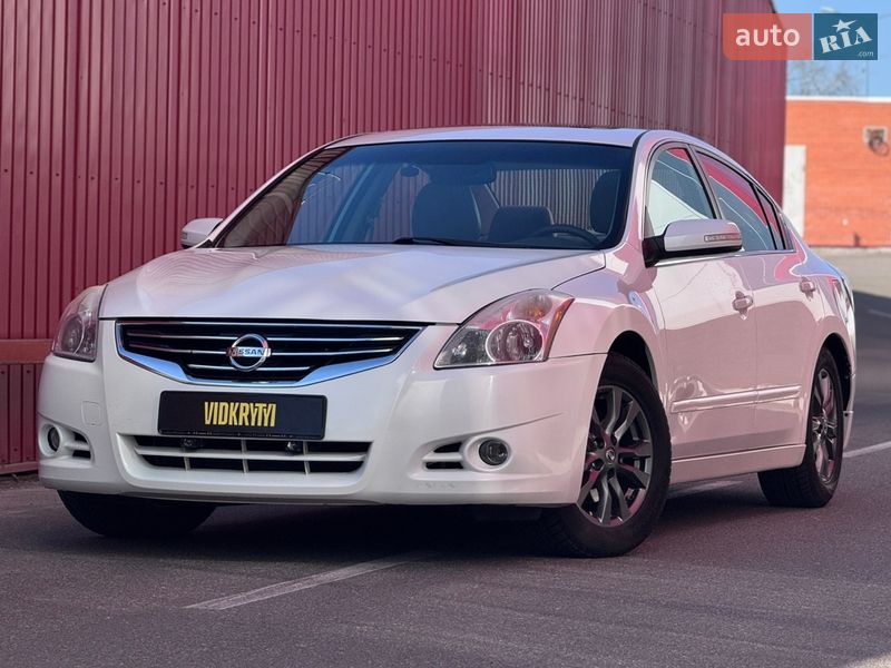 Седан Nissan Altima 2011 в Києві фото 2 Седан Nissan Altima 2011 в Києві