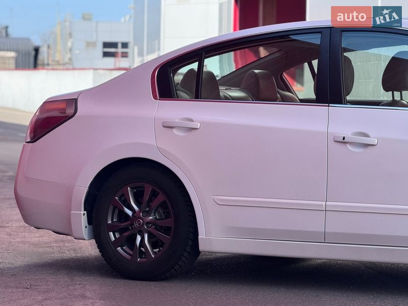 Седан Nissan Altima 2011 в Києві фото 12 Седан Nissan Altima 2011 в Києві