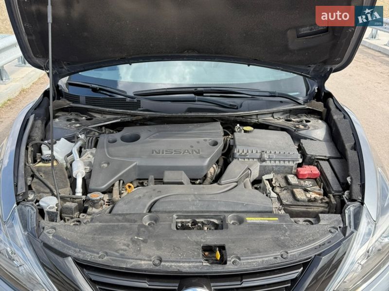 Седан Nissan Altima 2018 в Кобеляках