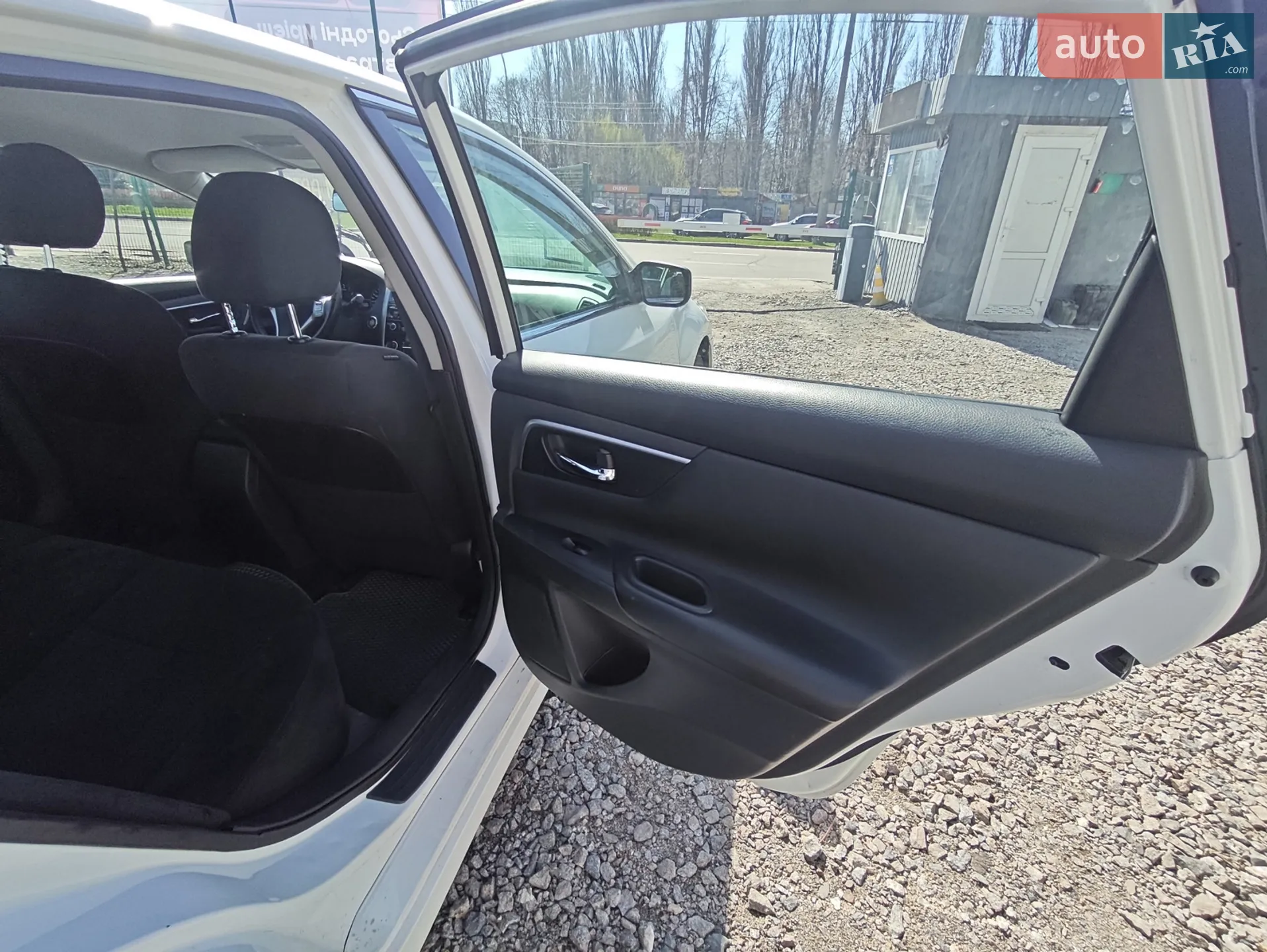 2015 Nissan Altima - мініатюра 21