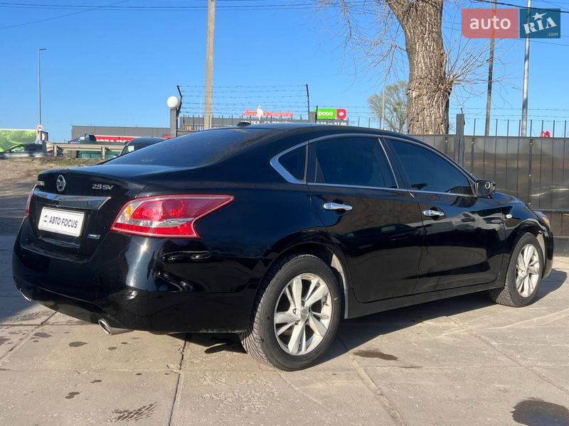 Седан Nissan Altima 2012 в Києві