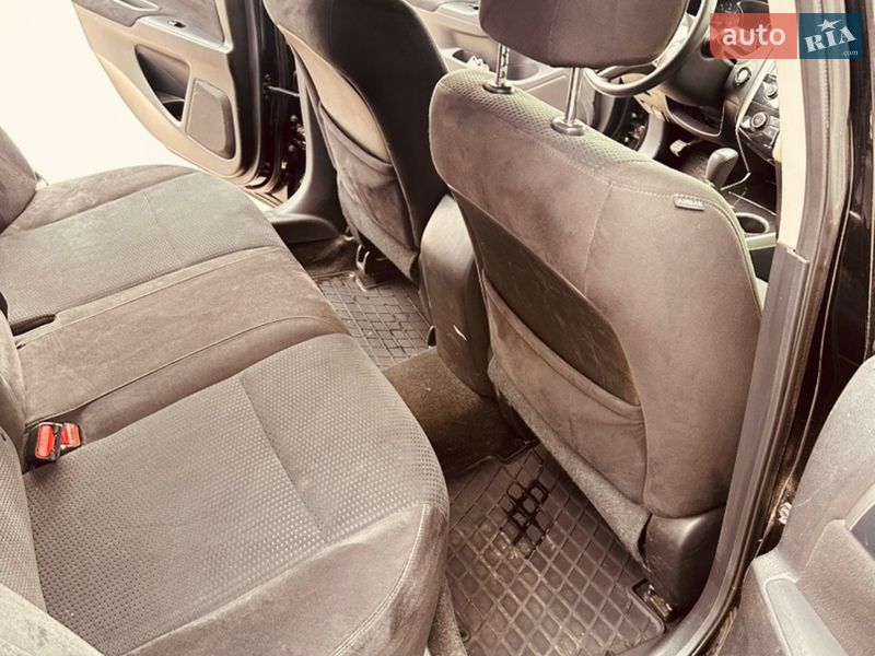 Седан Nissan Altima 2014 в Киеве фото 11 Седан Nissan Altima 2014 в Киеве