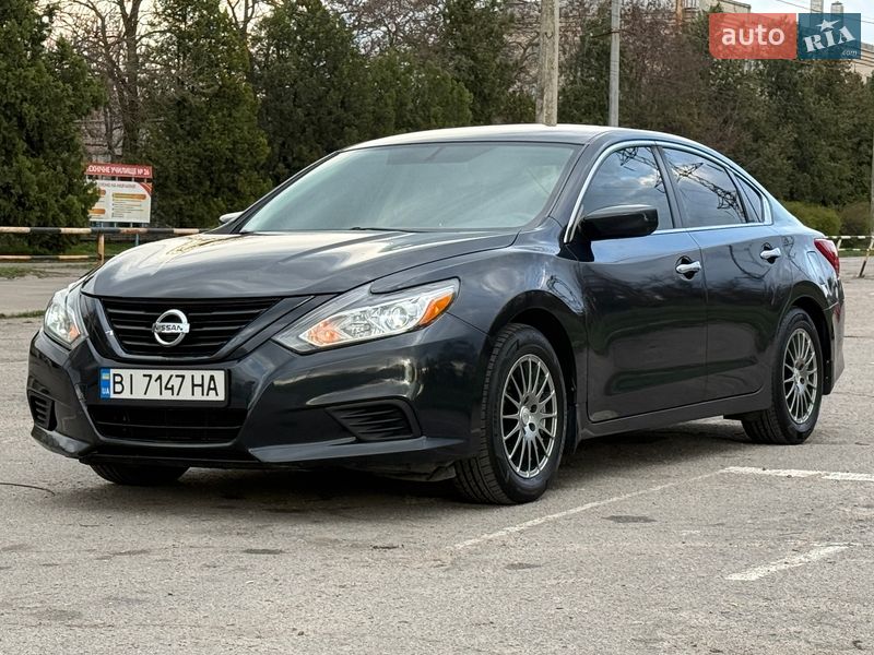 Седан Nissan Altima 2017 в Кременчуге