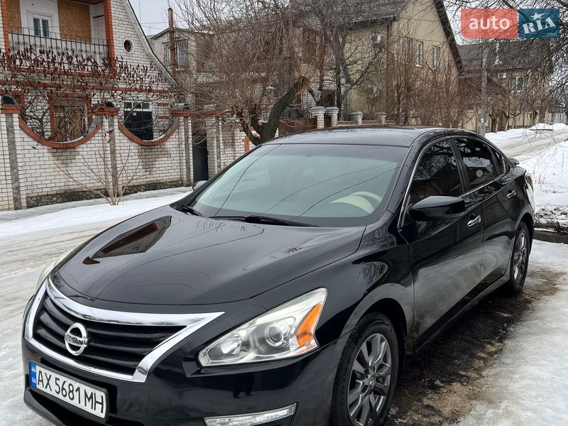 Седан Nissan Altima 2015 в Харкові