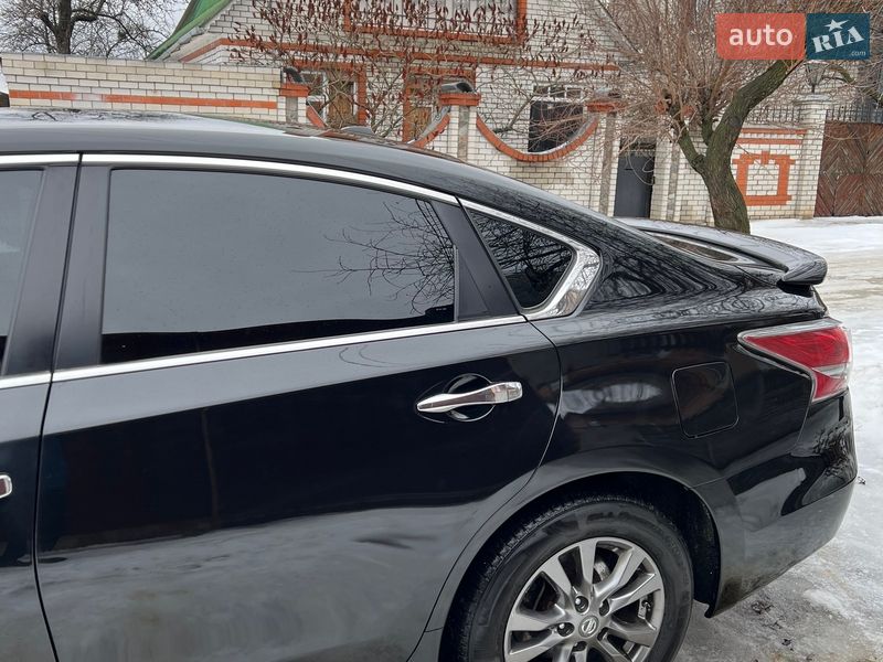 Седан Nissan Altima 2015 в Харкові