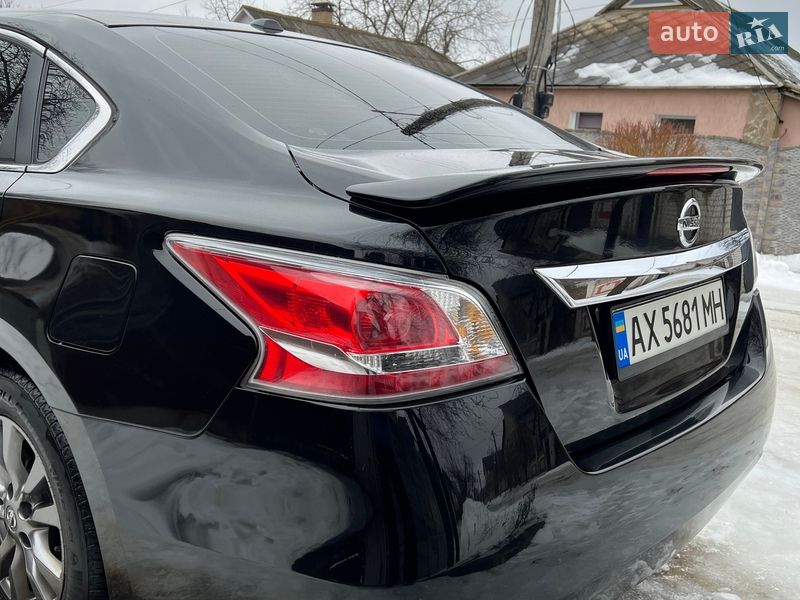 Седан Nissan Altima 2015 в Харкові