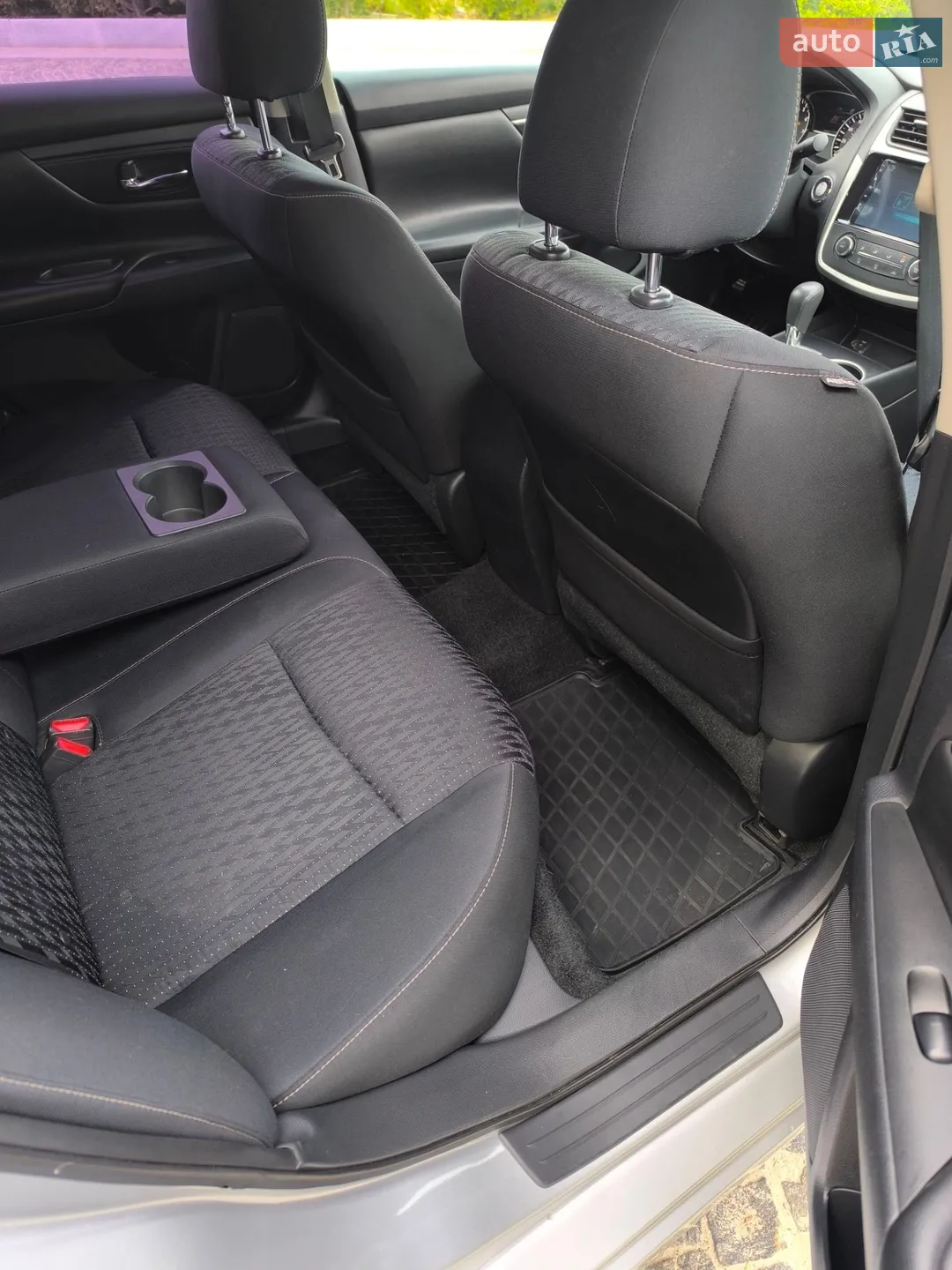 2016 Nissan Altima - мініатюра 19