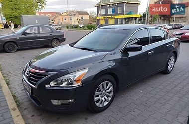 Седан Nissan Altima 2013 в Мукачевому