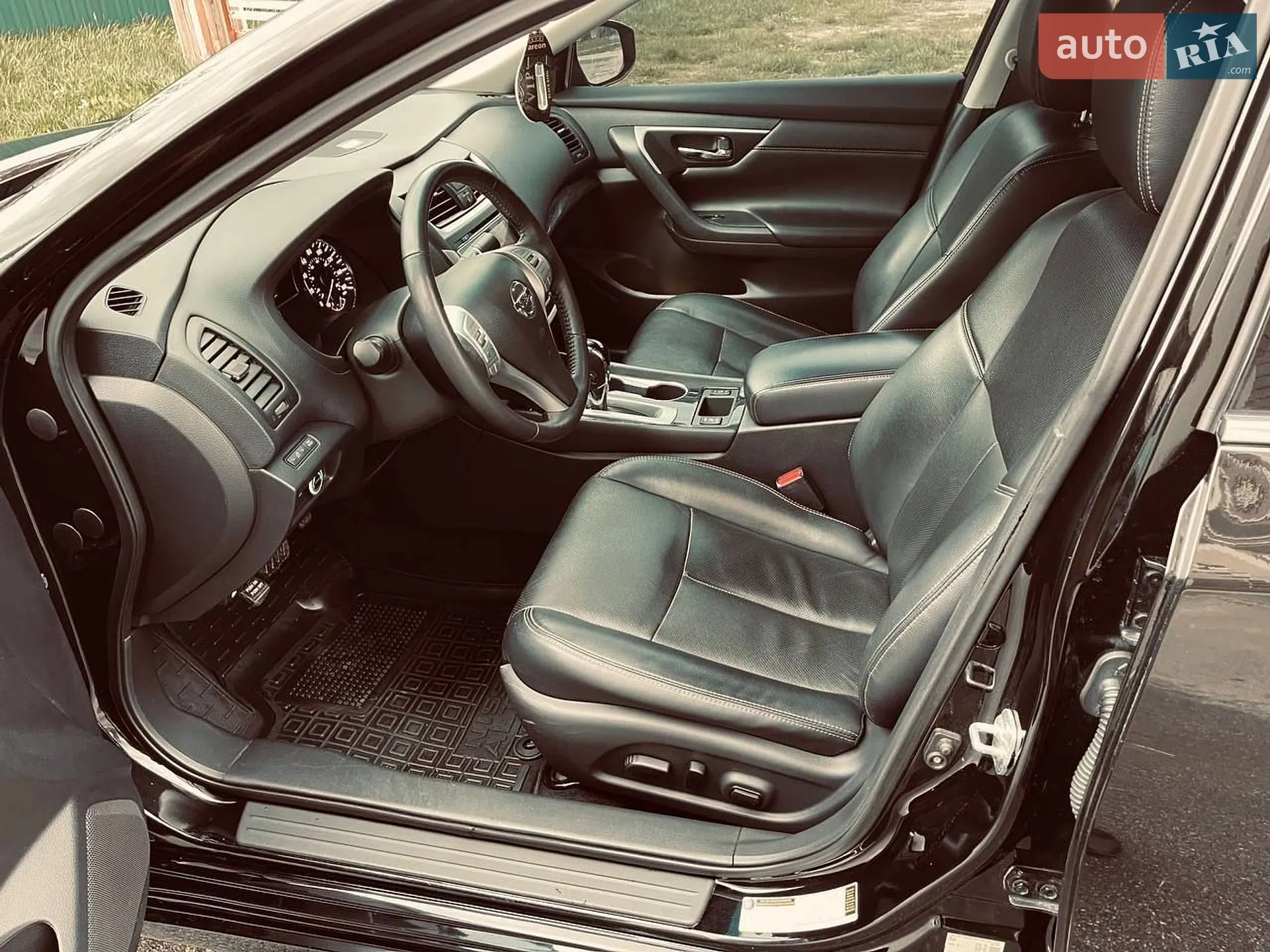 2017 Nissan Altima - мініатюра 8