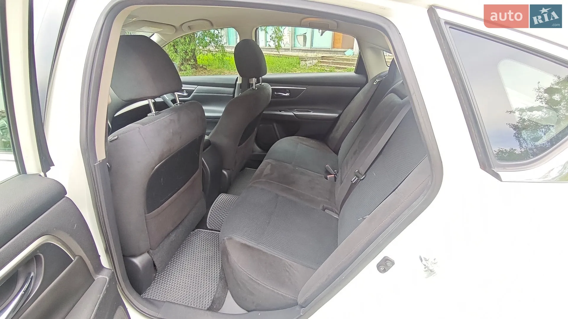 2015 Nissan Altima - мініатюра 13