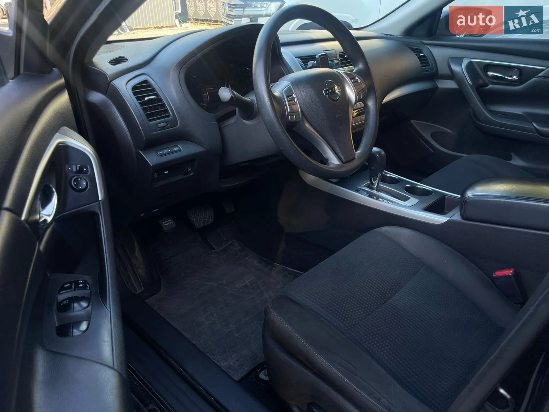 2015 Nissan Altima - мініатюра 6
