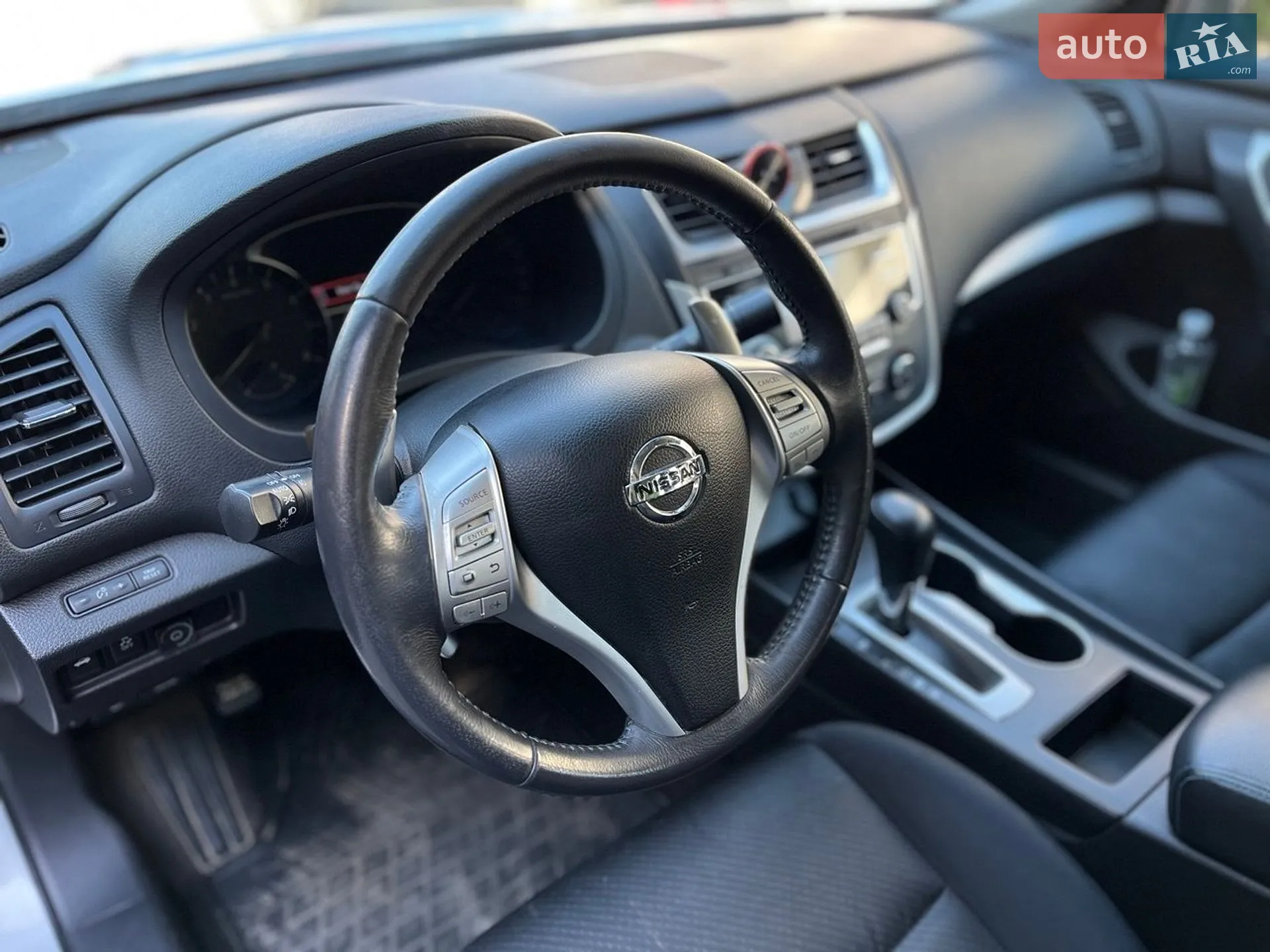 2016 Nissan Altima - мініатюра 15