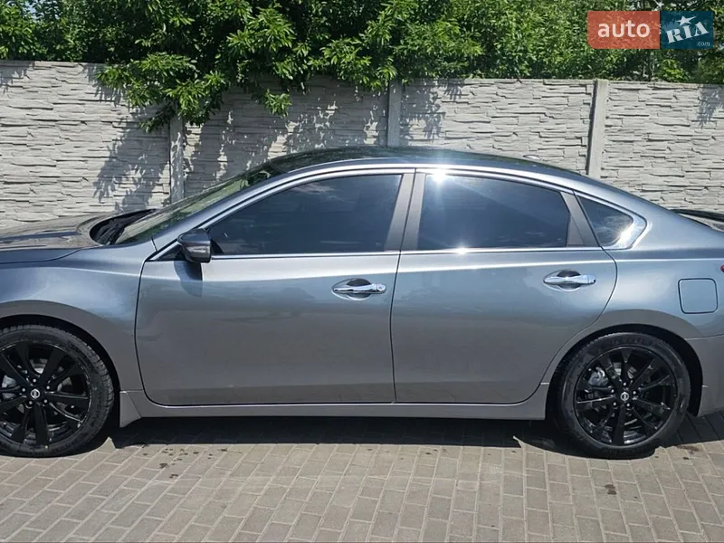 Nissan Altima