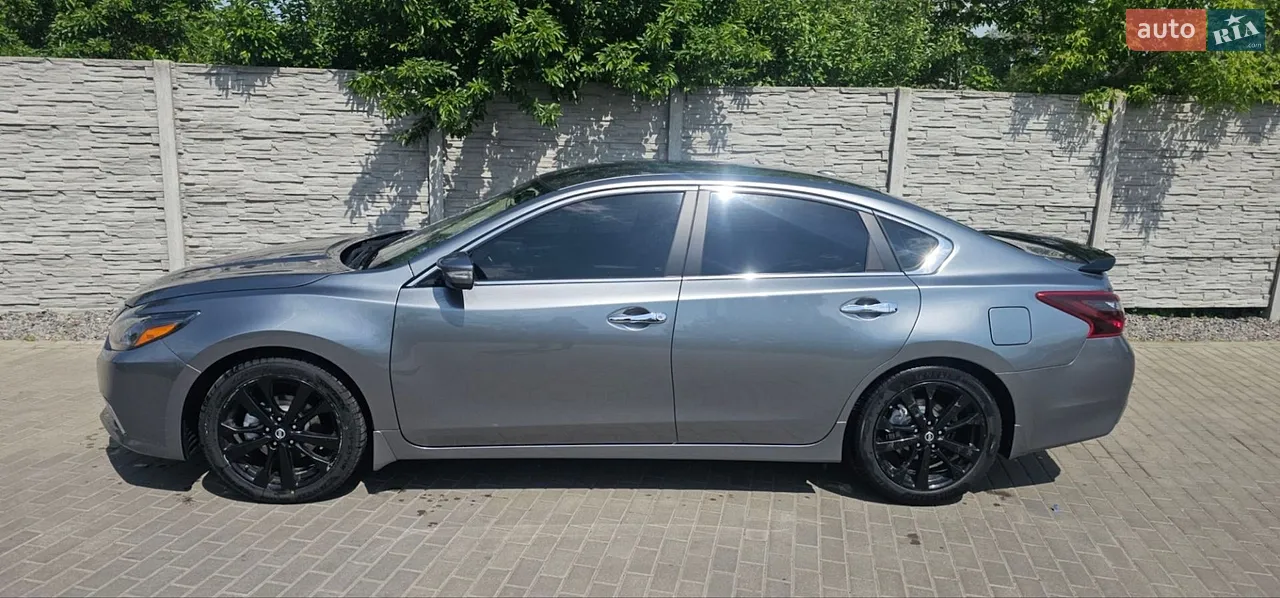 2017 Nissan Altima - мініатюра 17