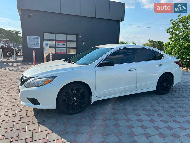 Nissan Altima