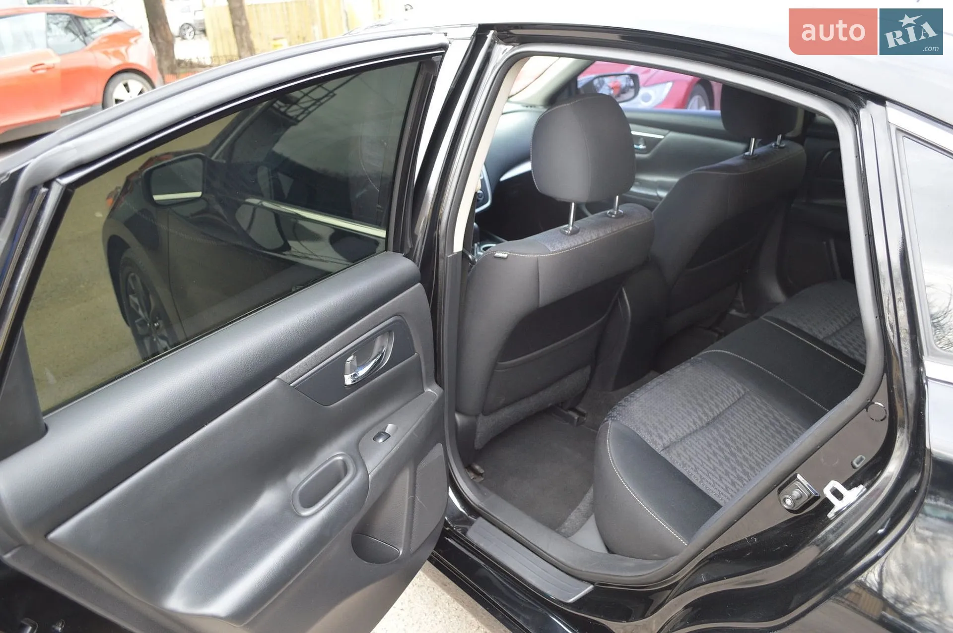 2015 Nissan Altima - мініатюра 18