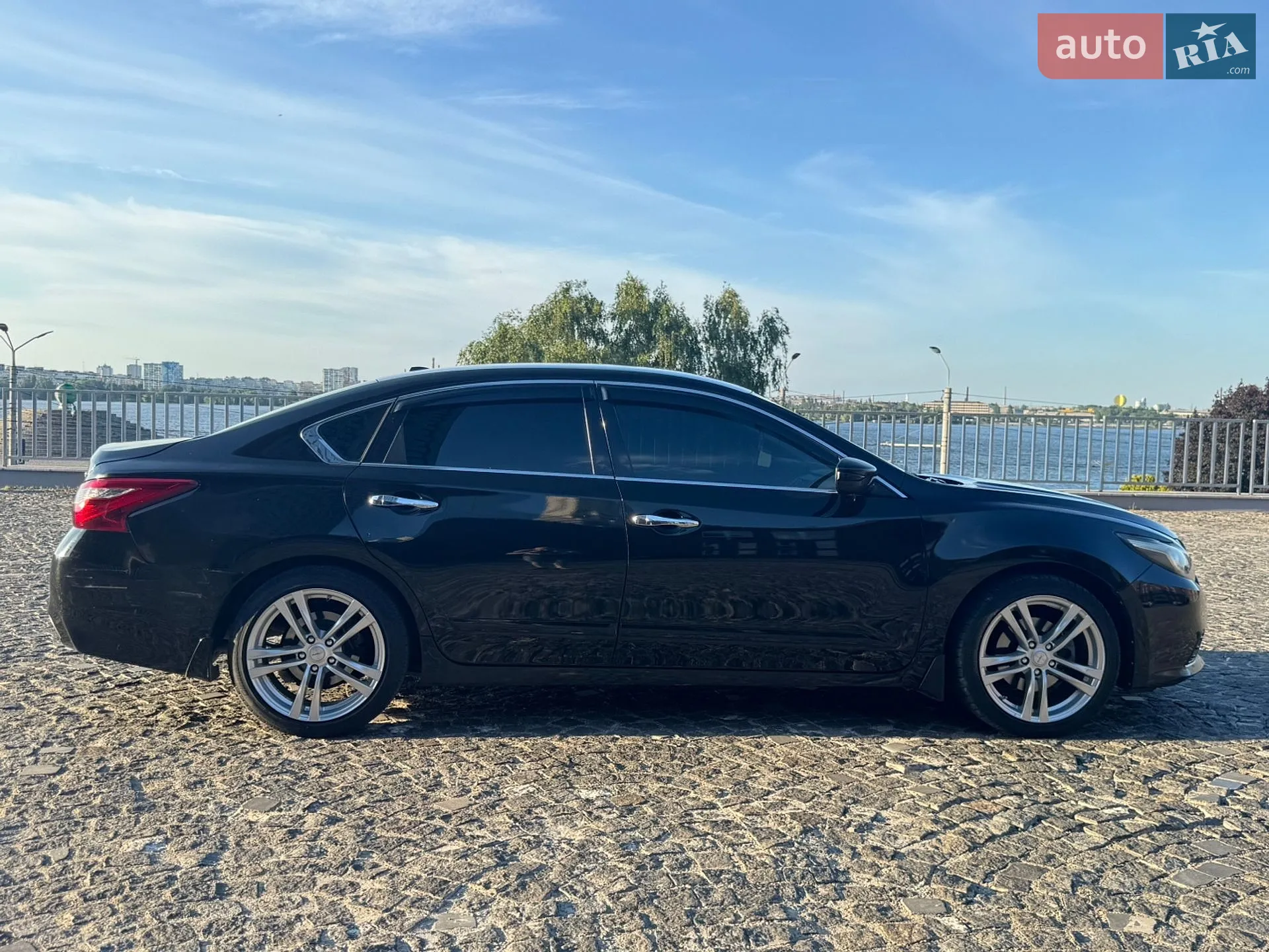 2016 Nissan Altima - мініатюра 14