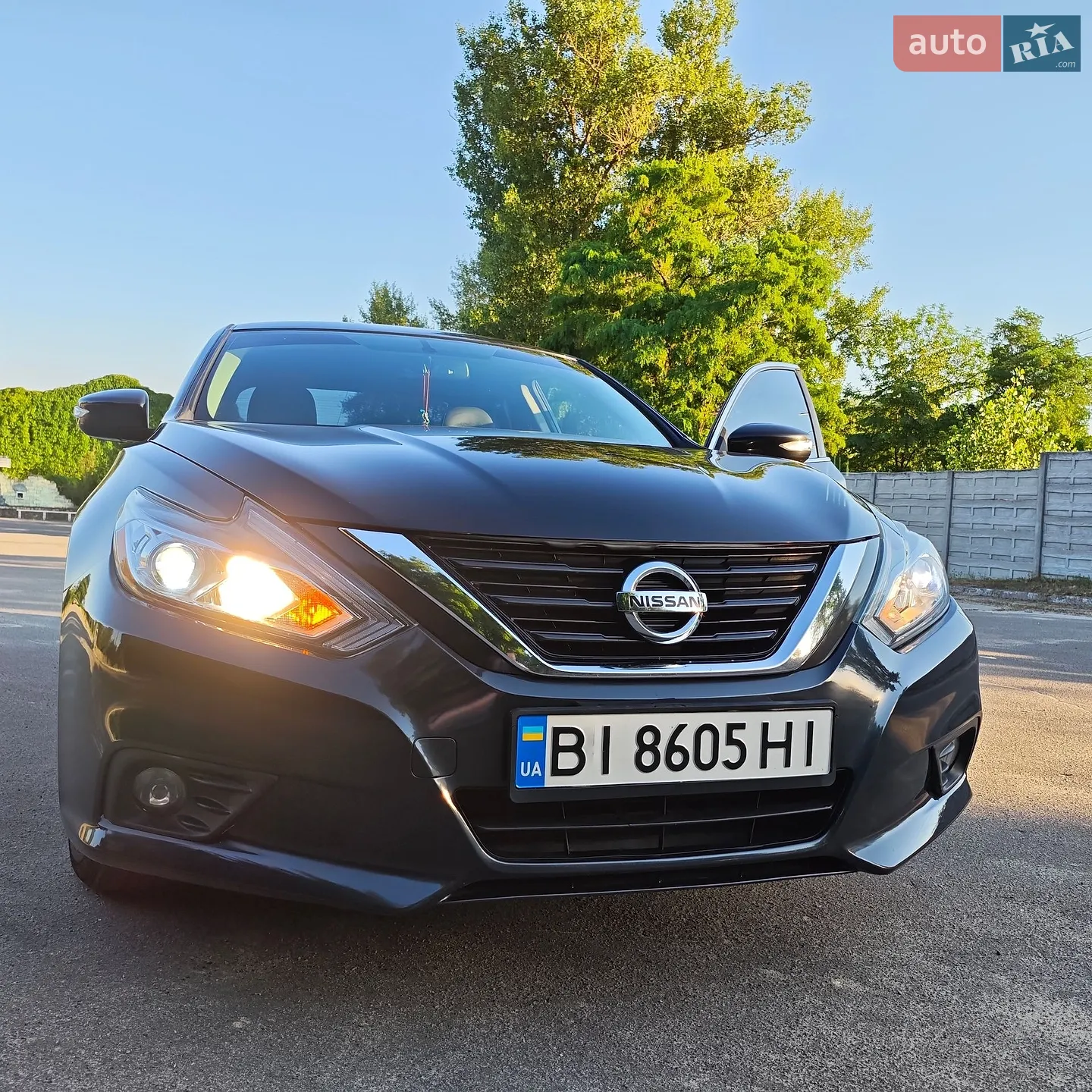 2017 Nissan Altima - мініатюра 2