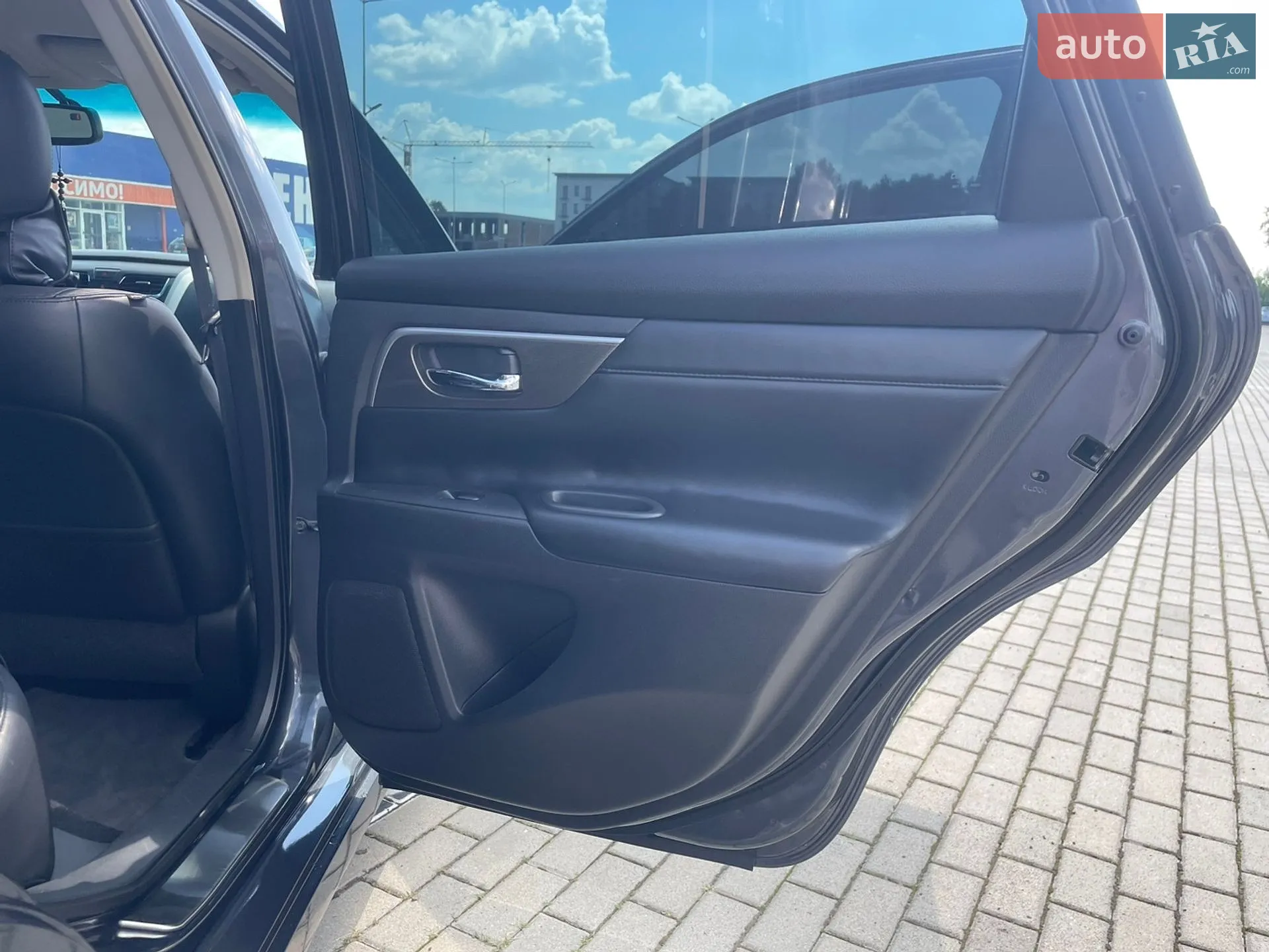 2013 Nissan Altima - мініатюра 19