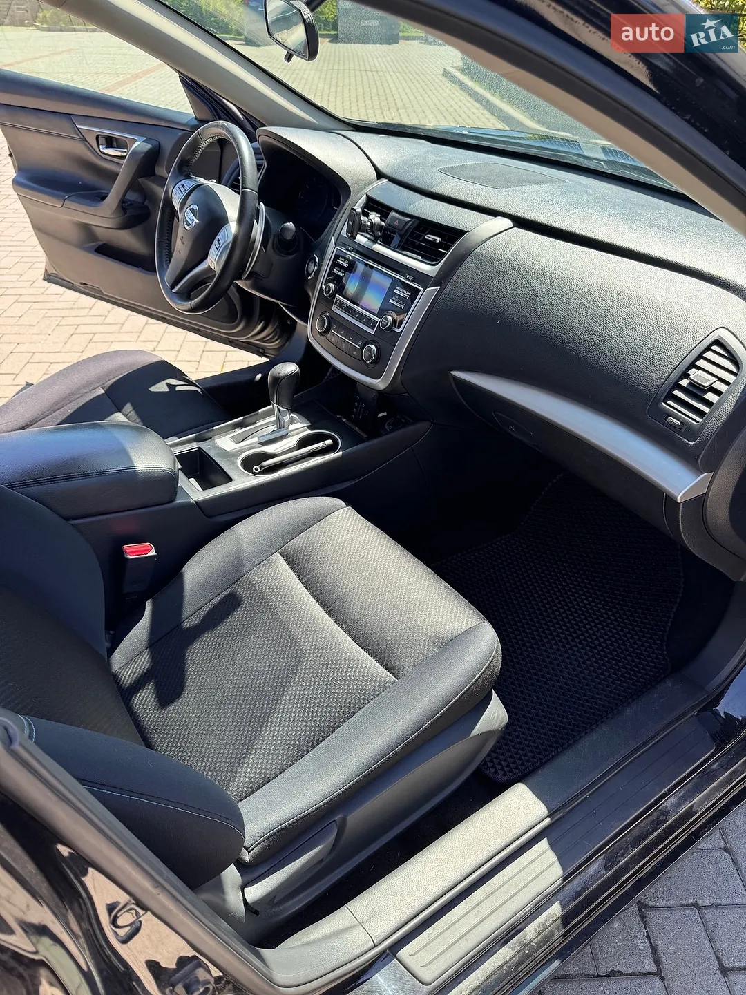 2017 Nissan Altima - мініатюра 8