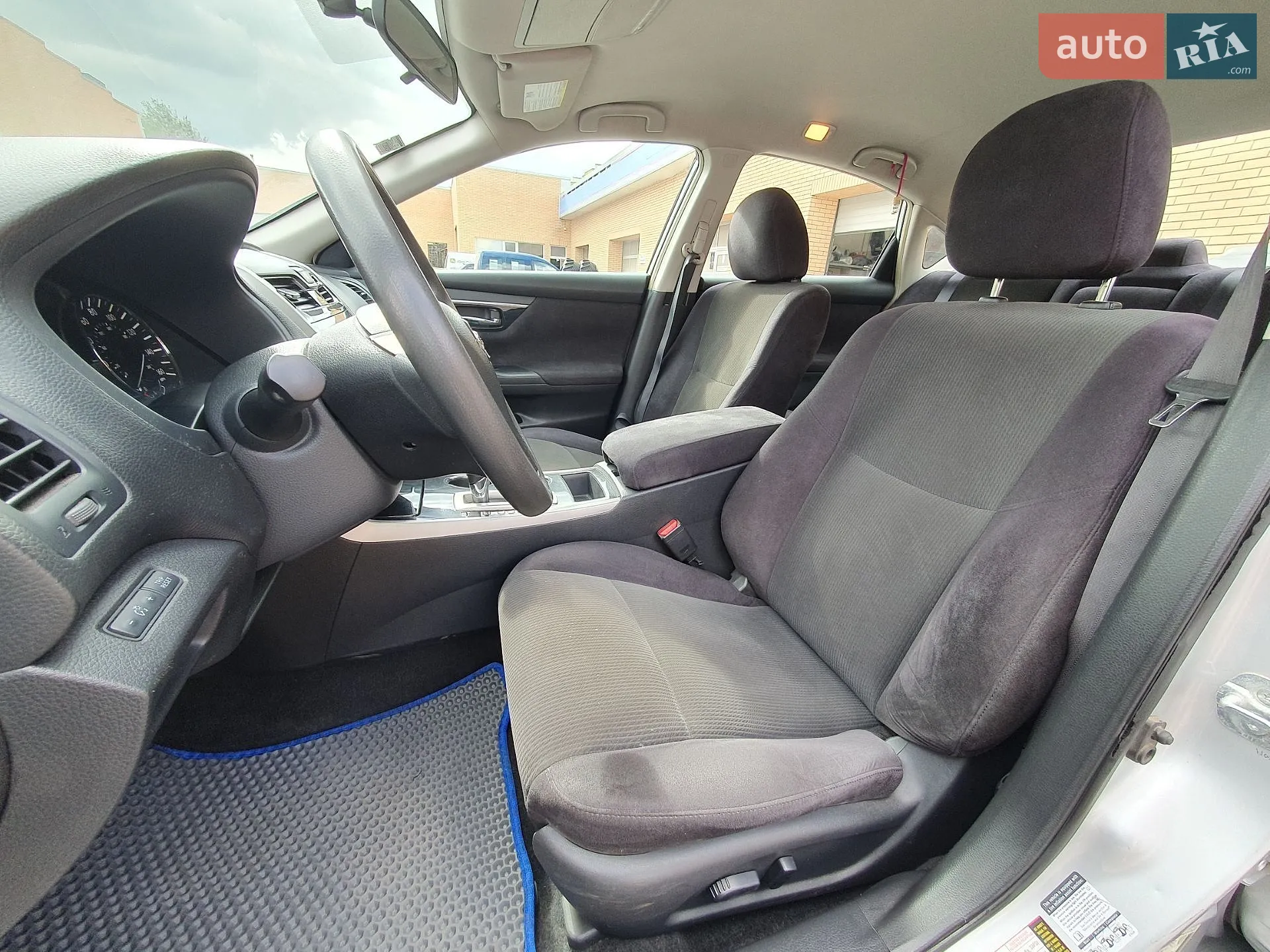 2013 Nissan Altima - мініатюра 16