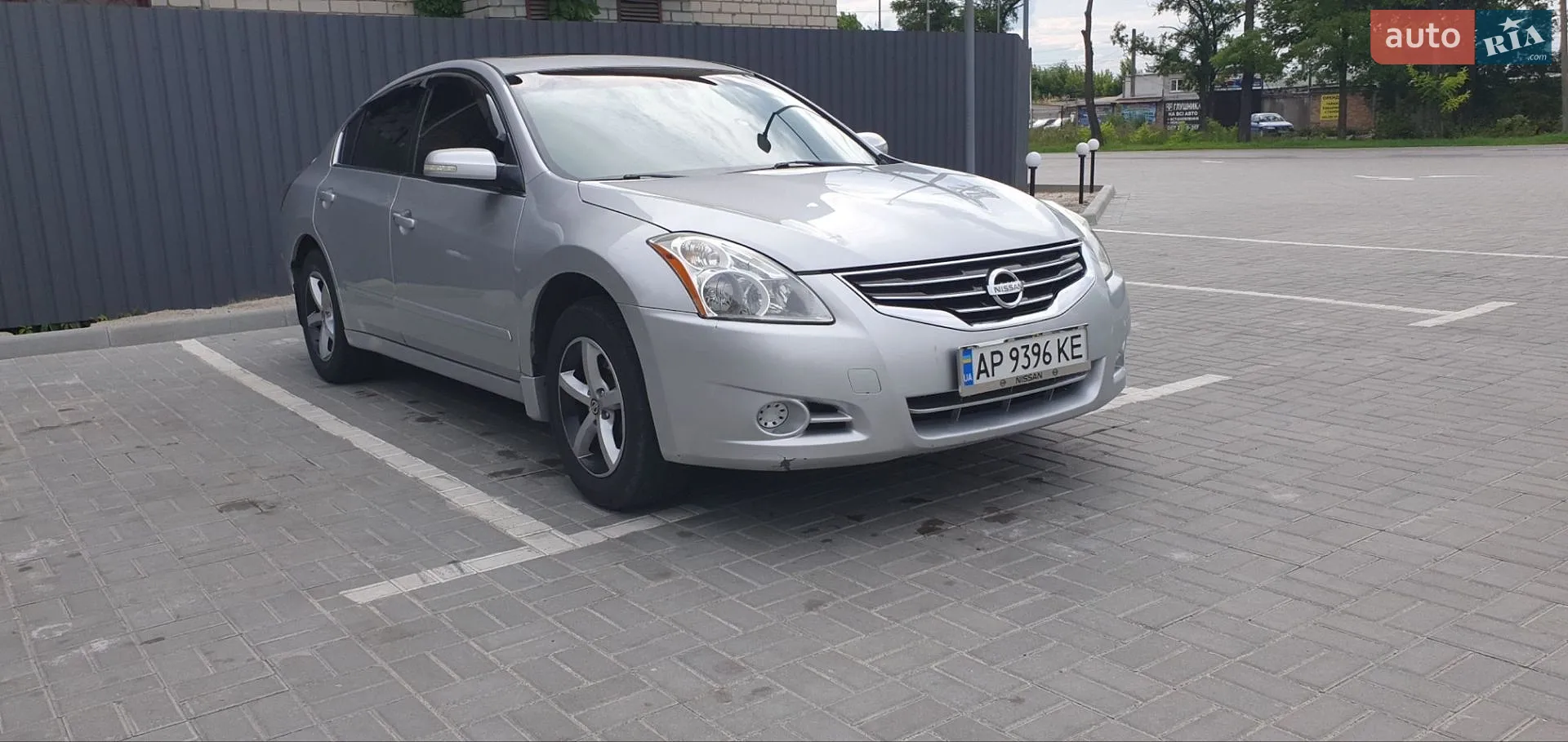 2011 Nissan Altima - фото 1