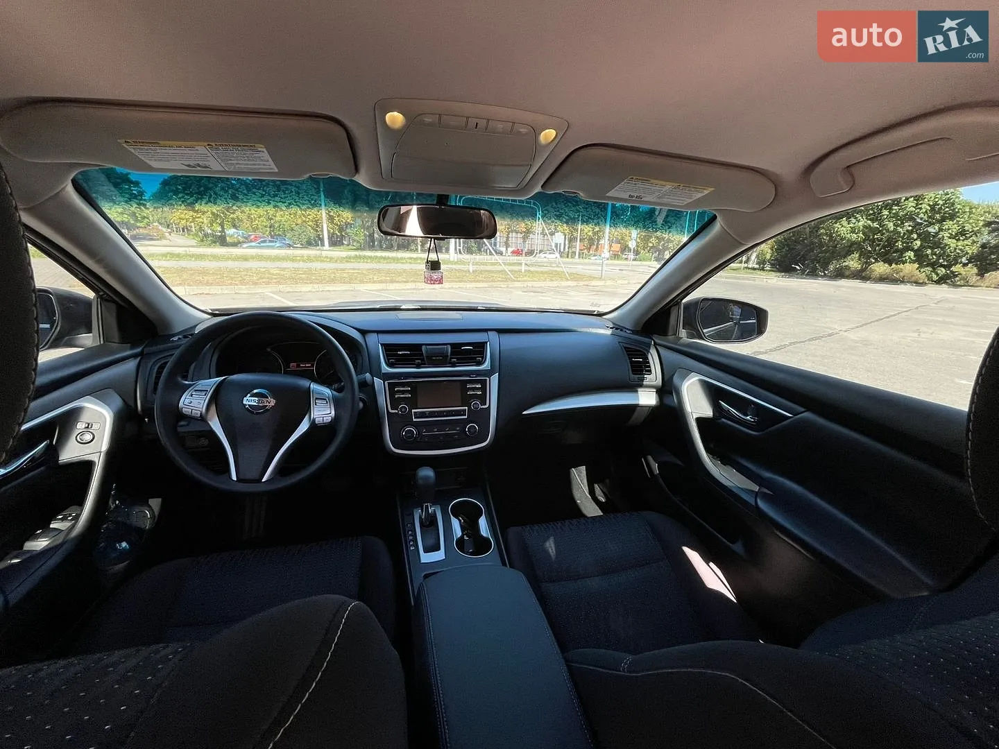 2015 Nissan Altima - мініатюра 10