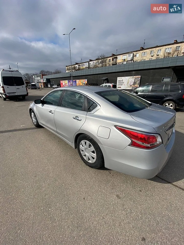 2015 Nissan Altima - мініатюра 32