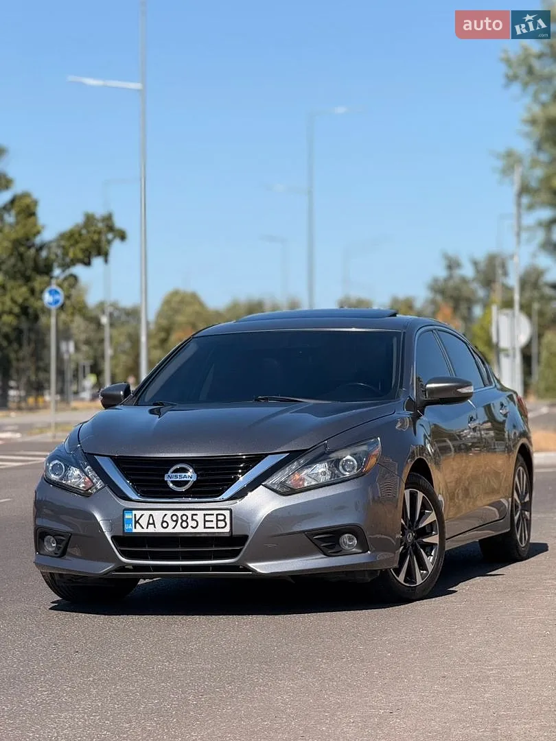 2017 Nissan Altima - фото 1