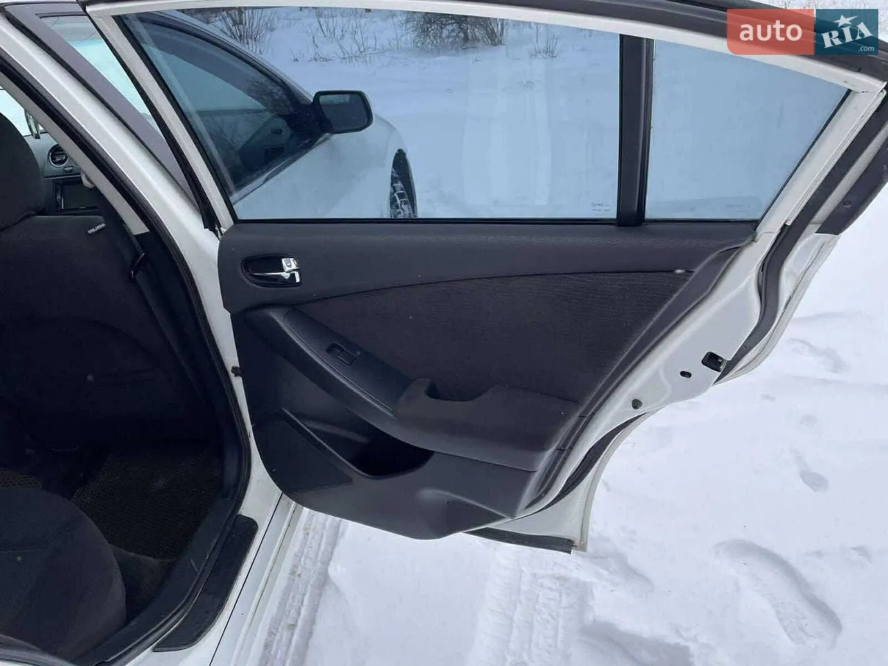 2011 Nissan Altima - мініатюра 5
