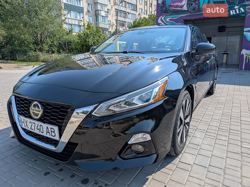 Nissan Altima 2020