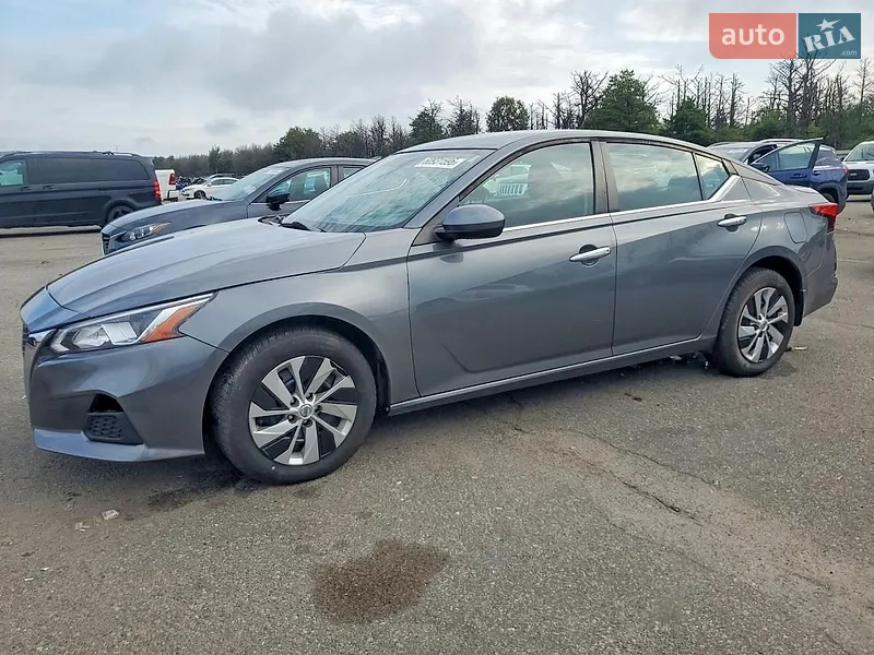 Nissan Altima 2020