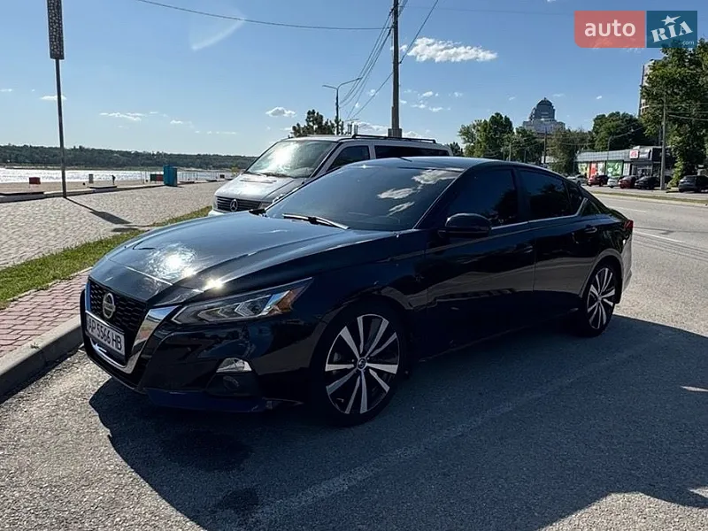 Nissan Altima