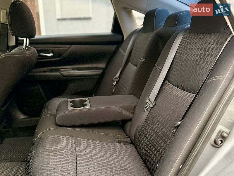 Седан Nissan Altima 2018 в Коломые фото 25 Седан Nissan Altima 2018 в Коломые