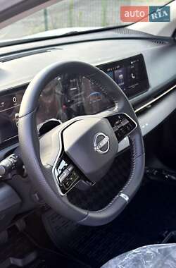 Внедорожник / Кроссовер Nissan Ariya 2022 в 