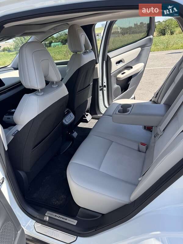 Внедорожник / Кроссовер Nissan Ariya 2023 в Полтаве