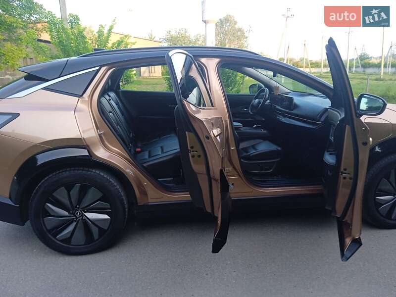 Внедорожник / Кроссовер Nissan Ariya 2023 в Черновцах
