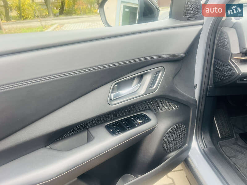 Внедорожник / Кроссовер Nissan Ariya 2023 в Черновцах