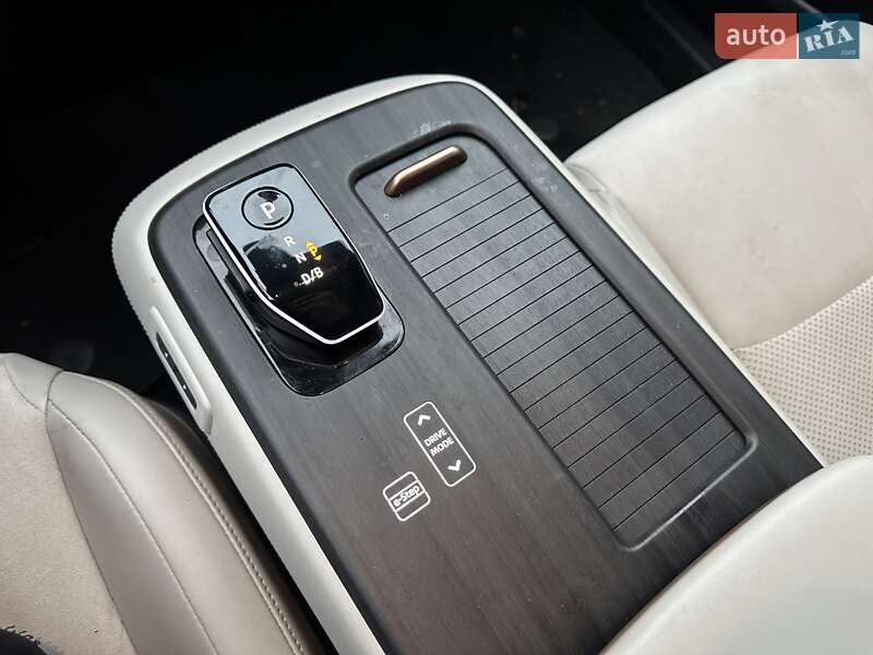 Внедорожник / Кроссовер Nissan Ariya 2023 в Ровно