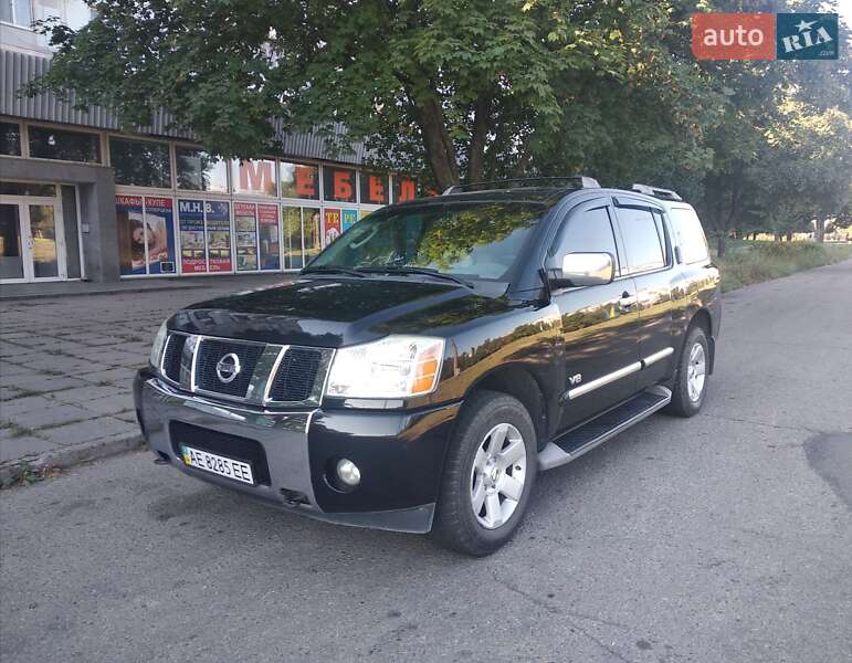 Внедорожник / Кроссовер Nissan Armada 2006 в Запорожье
