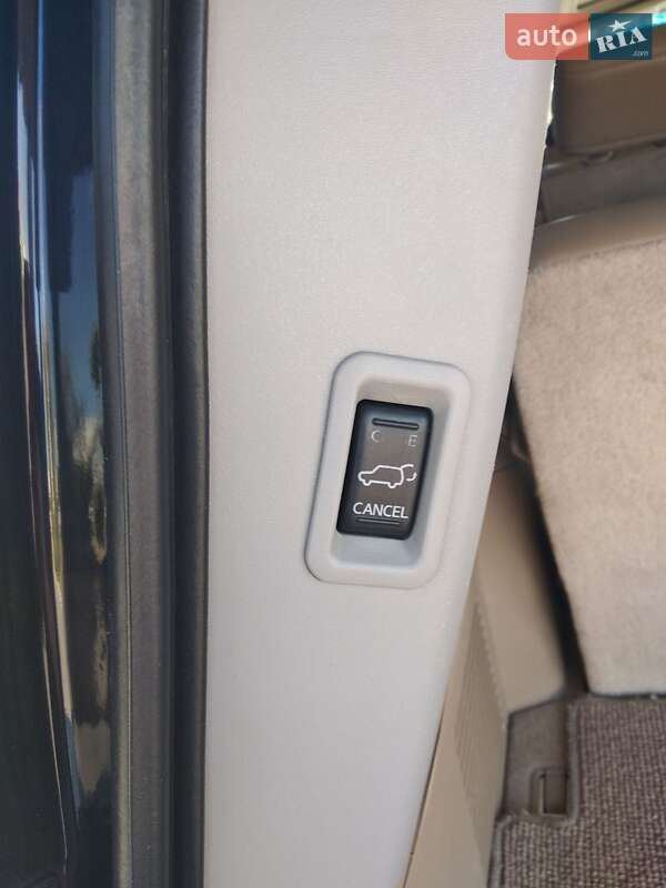 Внедорожник / Кроссовер Nissan Armada 2006 в Запорожье