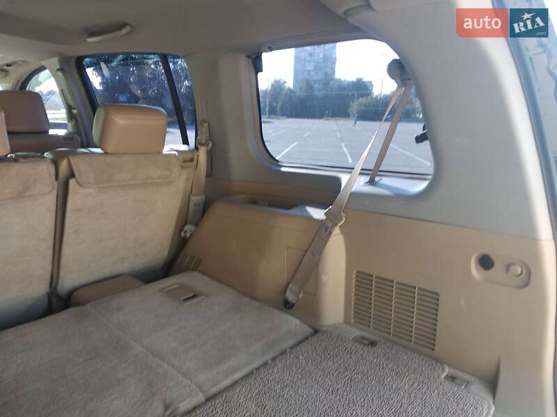 Внедорожник / Кроссовер Nissan Armada 2006 в Запорожье