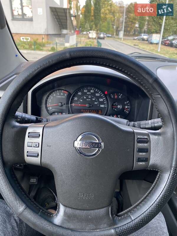 Внедорожник / Кроссовер Nissan Armada 2004 в Киеве