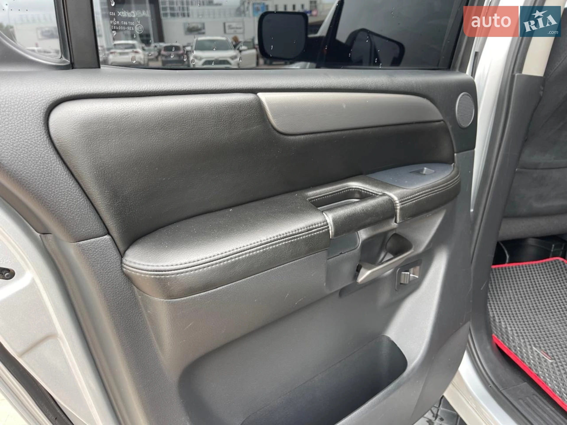 2013 Nissan Armada - мініатюра 25
