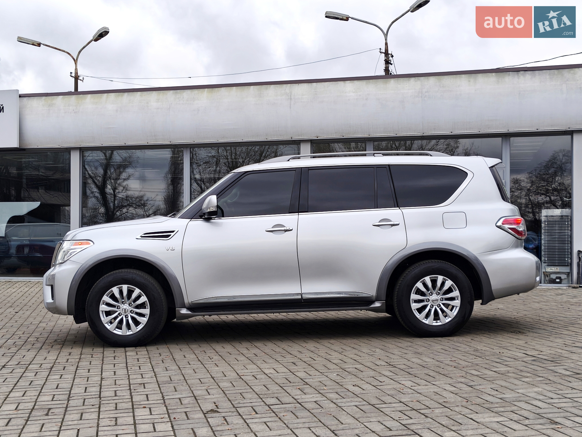 2016 Nissan Armada - мініатюра 8